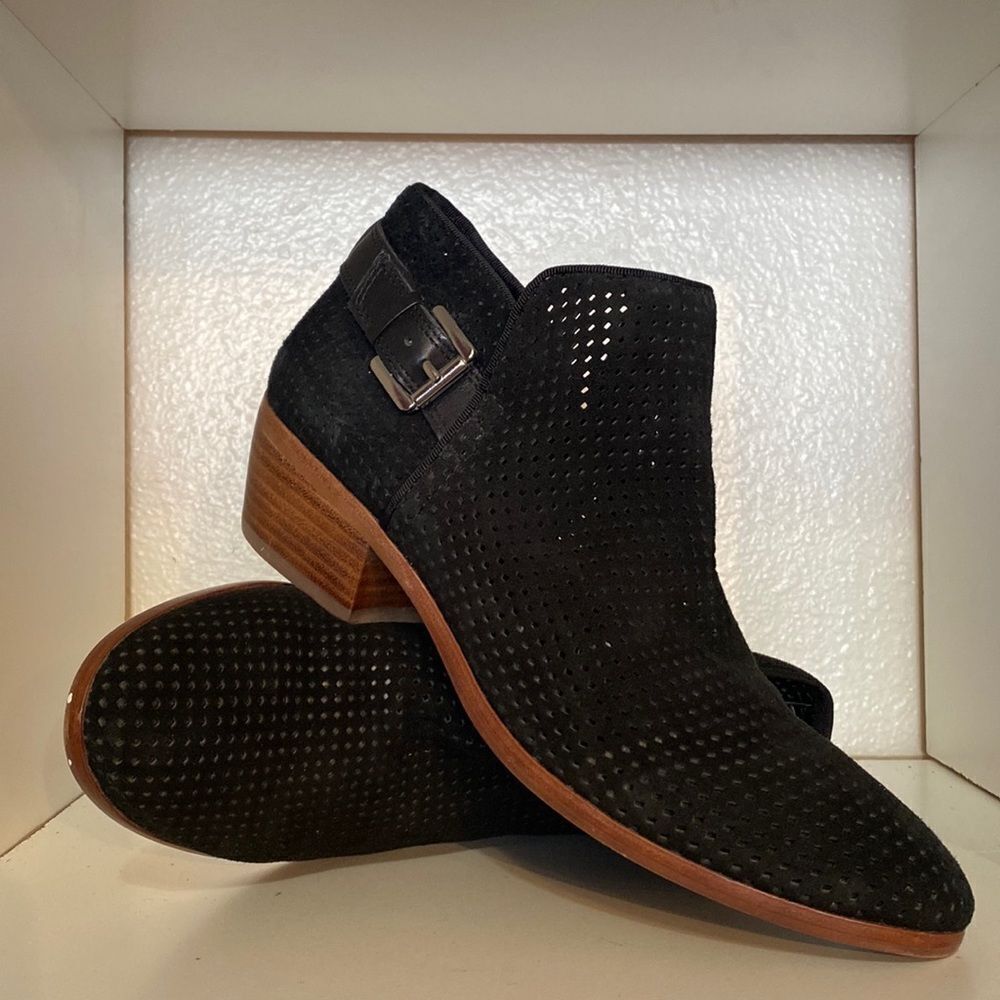 Sam Edelman Black Suede Perforated Ankle Booties Boho Chic Western Fall Street